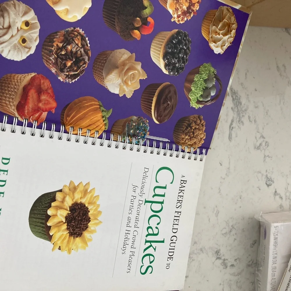 Cupcake and sweet 🍩 treats cookbooks